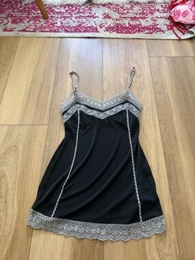 The Limited Black Slip with Gray Lace Trim